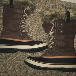 Sorel Joan if Arctic boot